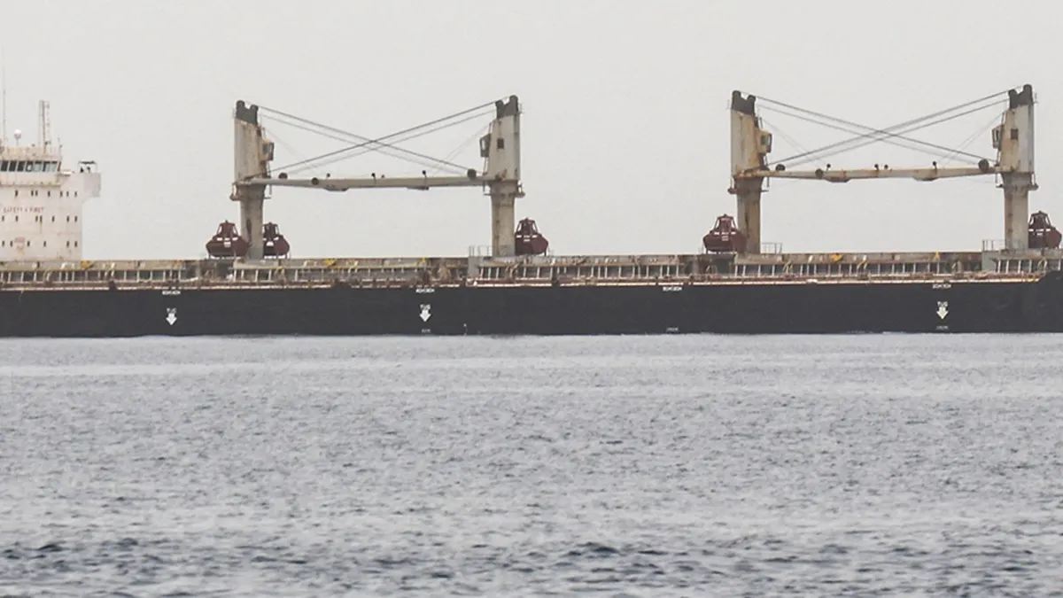 Houthis avançam no estreito de Bab al-Mandeb e ameaçam nova rota do petróleo