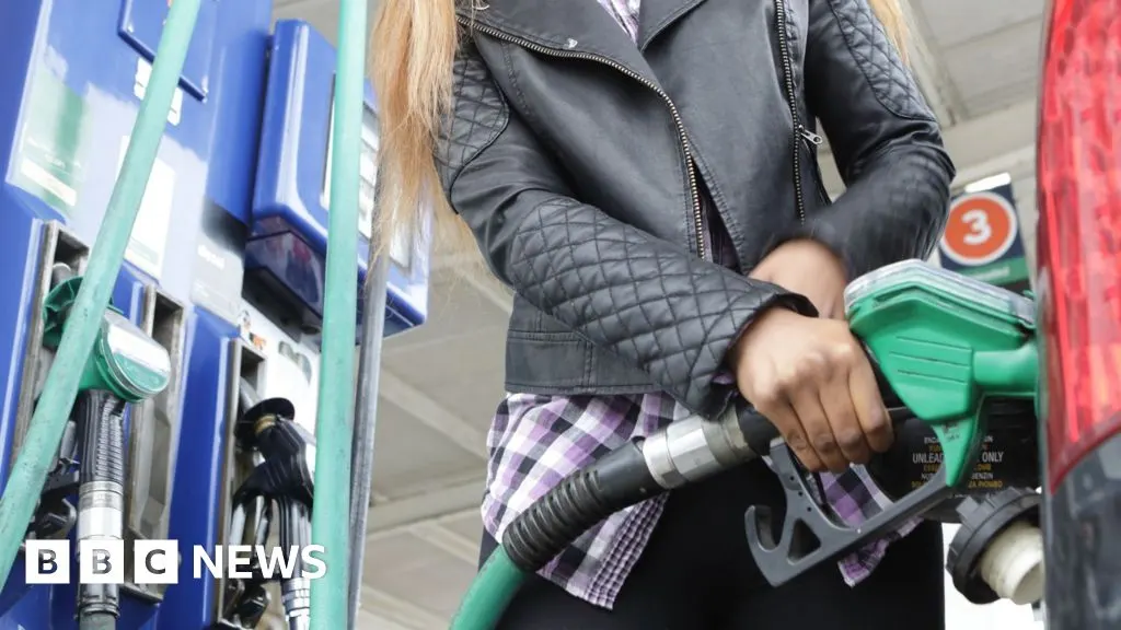 Petróleo salta a US$ 105 com escalada no Oriente Médio e eleva temor inflacionário