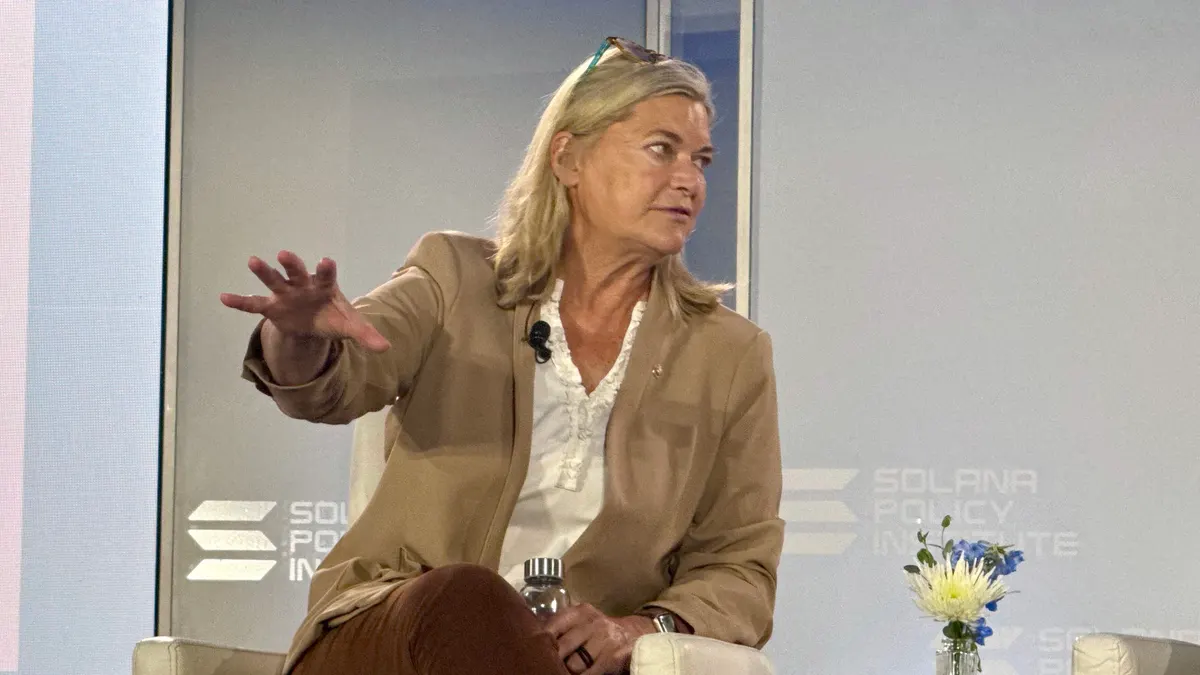 Senadora Lummis diz que democratas seguem pedindo mudanças no Clarity Act